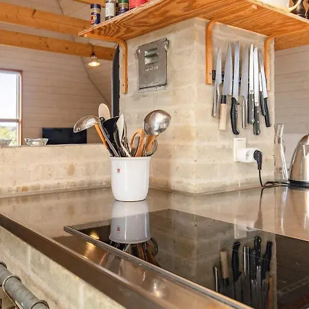 Two-bedroom Holiday In 3 *